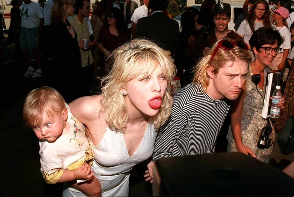 Courtney Love şi Kurt Cobain  au avut o căsnicie marcată  de droguri şi tragedii