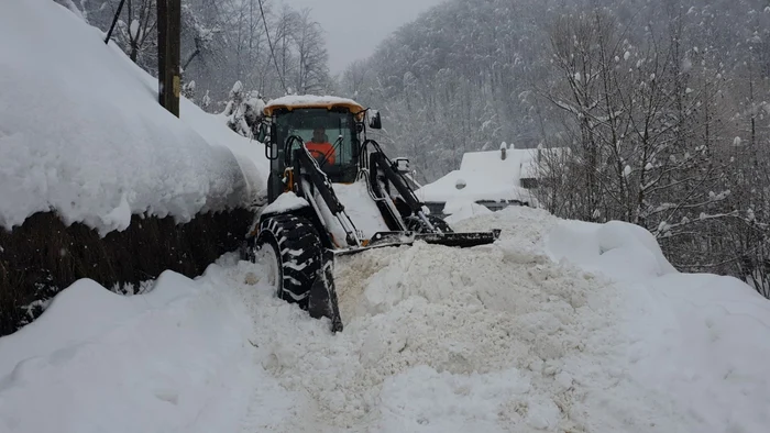 Deszăpezirea se face cu dificultate la Cavnic