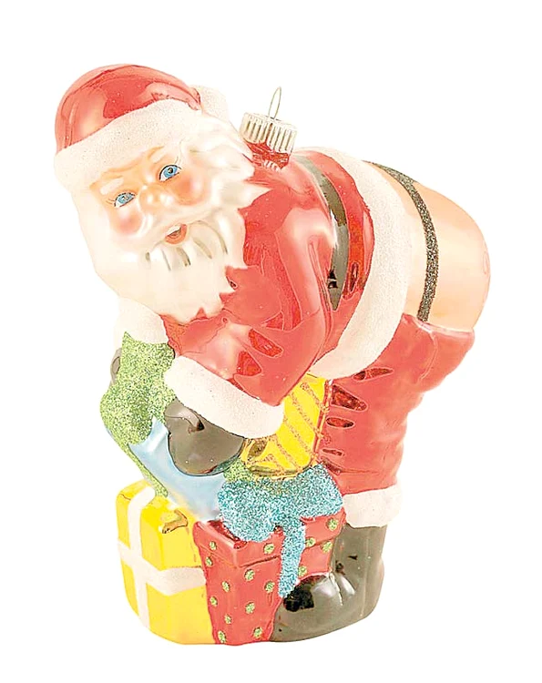 „Femeia de zăpadă” se mângâie pe sâni