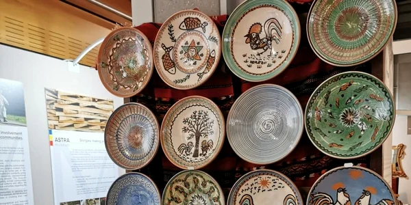 Ceramica de Horezu - Vâlcea în cadrul Salonului Internaţional al Patrimoniului Cultural din Paris 2021 Foto Adevărul - credit Ceramic of Art Horezu