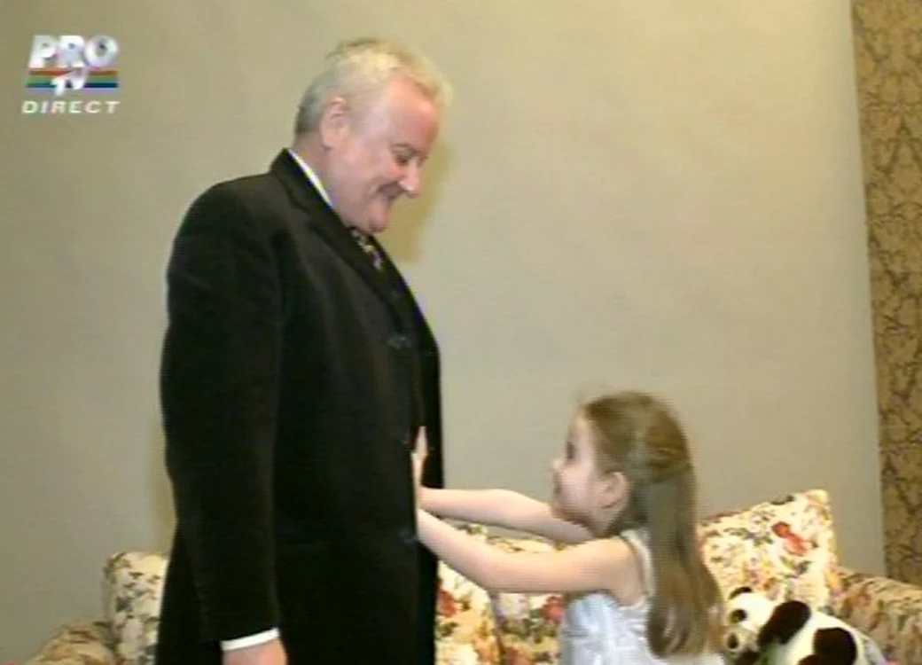Irinel Columbeanu, şedinţă foto alături de Irina (Foto: Captură video Pro TV)