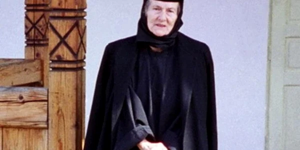 maica benedicta FOTO doxologia ro jpg