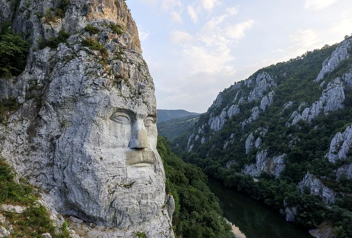 Statuia lui Decebal de la Orșova / foto: Wikipedia