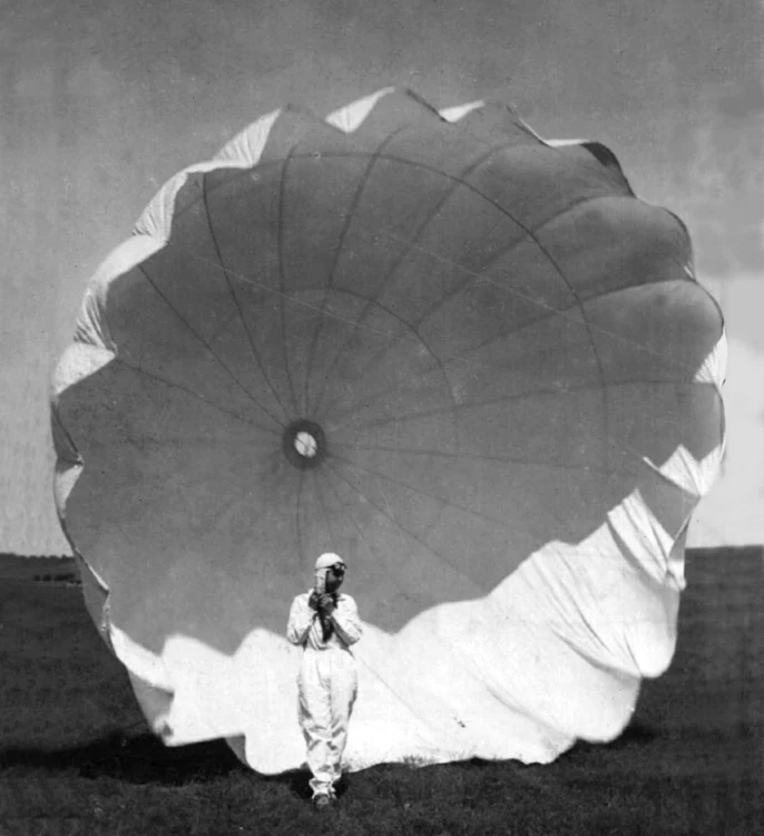 calarasi smaranda prima femeie aviator foto muzeulvirtual.ro