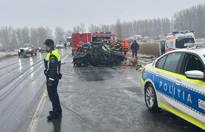 Două cadre medicale au fost rănite în accident FOTO IPJ Vrancea