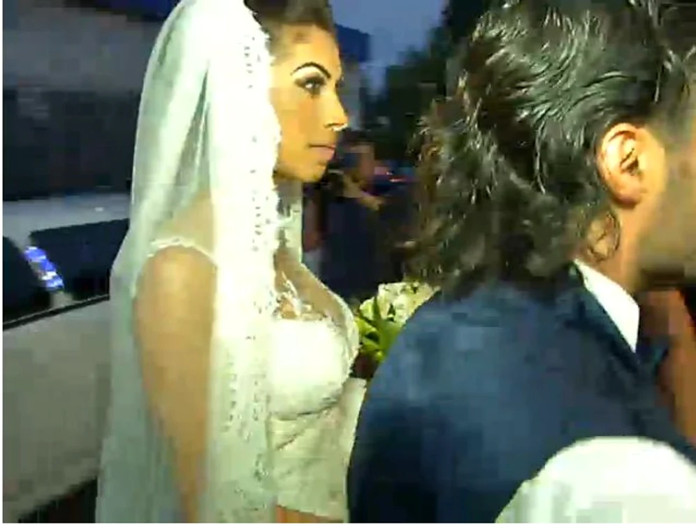 Raluca a purtat o rochie albă superbă
