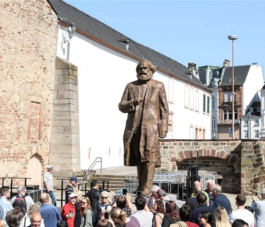 Încă o beție cu Marx? jpeg