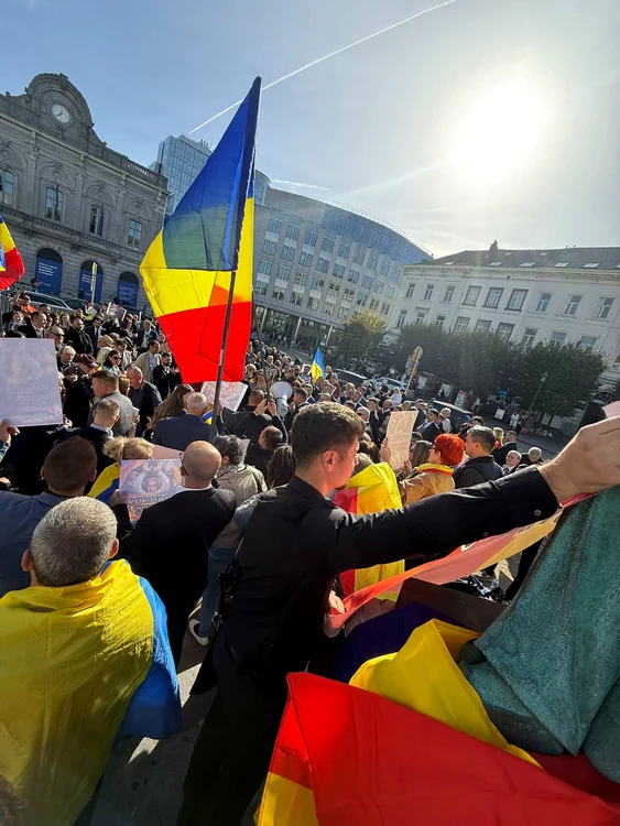Susţinătorii lui Călin Georgescu din diaspora au protestat la Bruxelles.