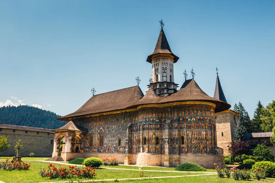 Mănăstire FOTO Shutterstock