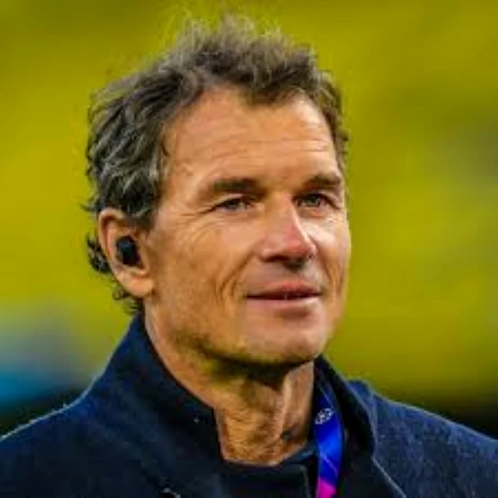 Jens Lehmann a distrus garajul unui vecin cu drujba. Foto Facebook