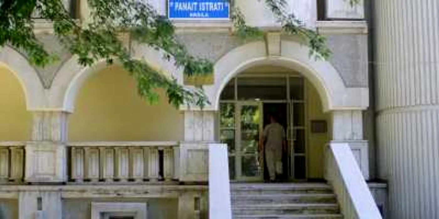 Expoziția este găzduită de Biblioteca Panait Istrati 