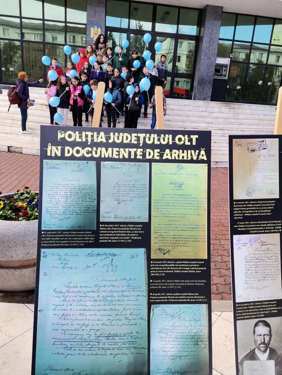 Documentele de arhivă au fost prezentate într-o expoziție inedită, în centrul orașului FOTo: A.M.