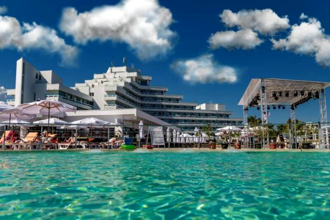 În Cap Aurora, hotelul Onix  a fost renovat cu 12 milioane de euro