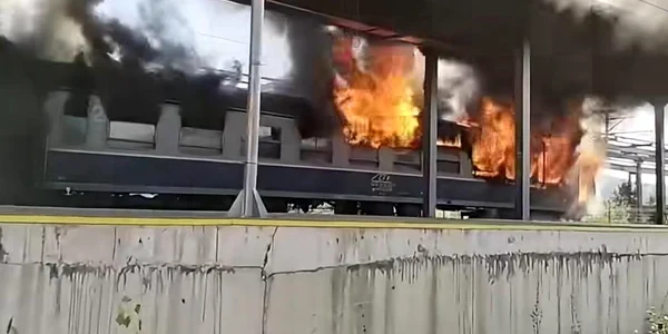 incendiu trenuri jpg