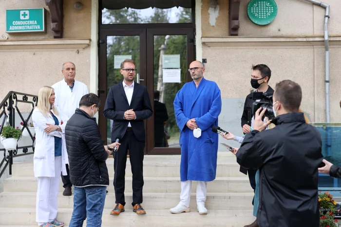 Dominic Fritz s-a întâlnit cu medicii de la "Victor Babeş" FOTO Facebook/Dominic Fritz