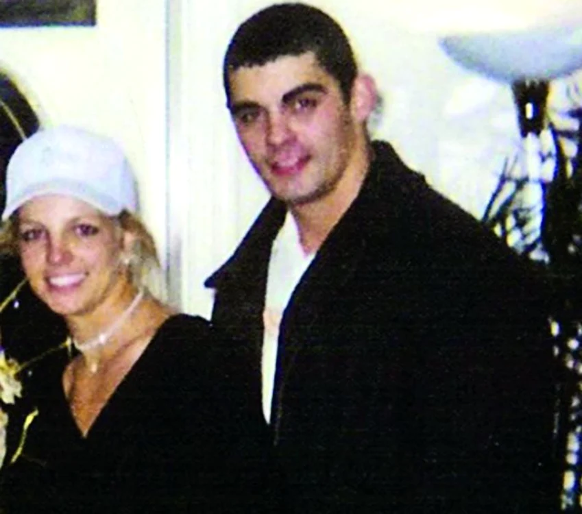 Britney Spears şi  Jason Alexander