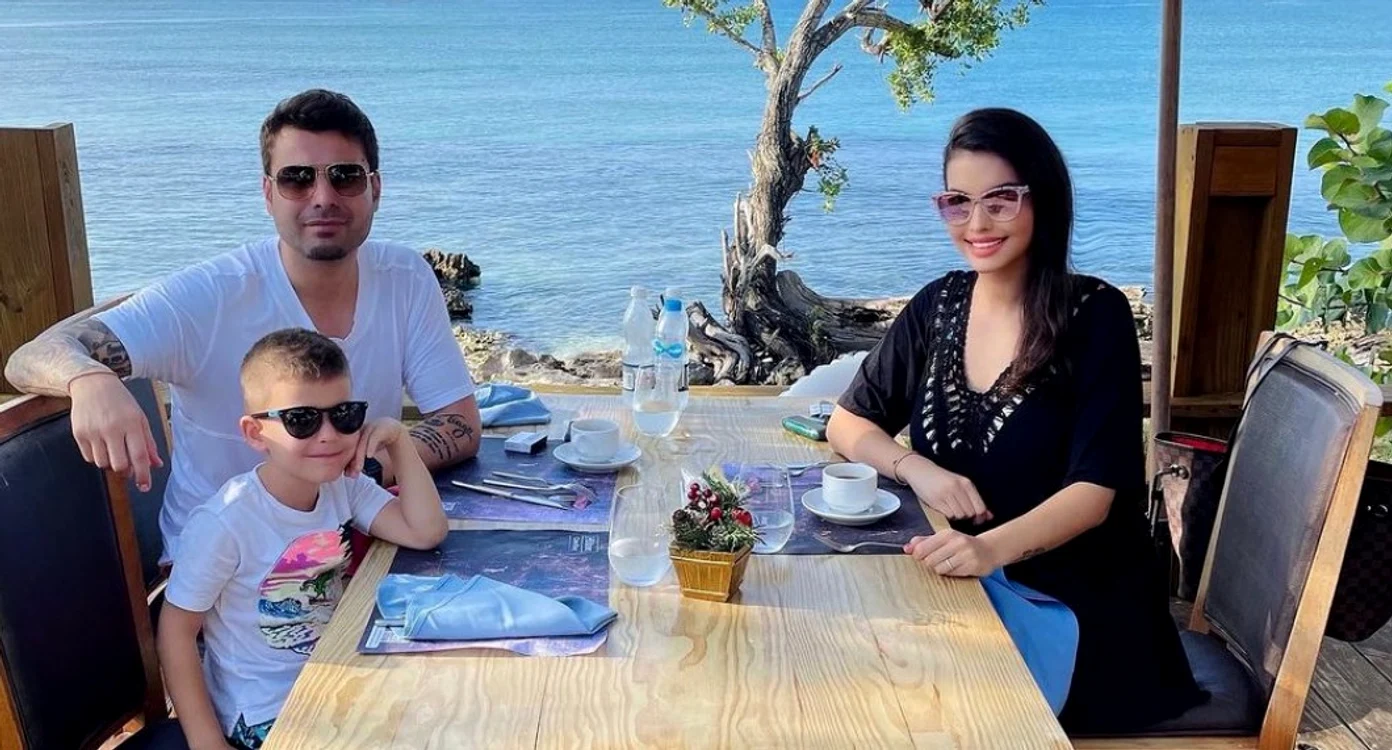 Adrian Mutu, vacanță în Republica Dominicană pentru a-și vedea fiicele Foto: Instagram