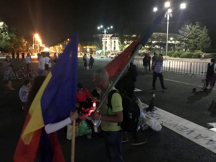 Un nou protest a fost organizat în Piaţa Victoriei