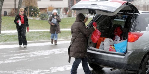 Pachetele pot fi depuse la fostul sediu al ASA de pe strada Revoluţiei nr. 5-7