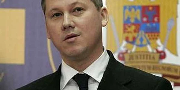 Predoiu mandatat de premier să negocieze cu magistraţii grila de salarizare