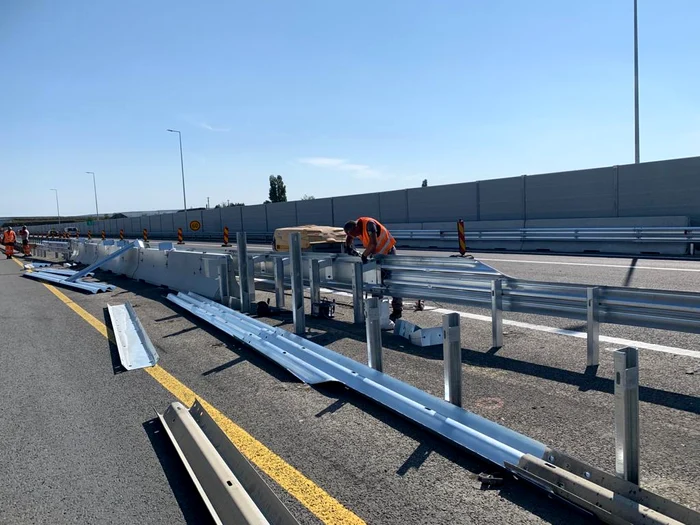 Muncitorii trag tare ca să termine până la ora 14.00