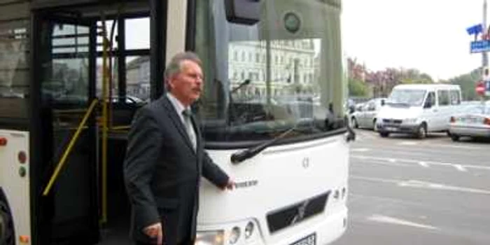 Oradea: Orădenii se vor plimba cu autobuze Volvo noi