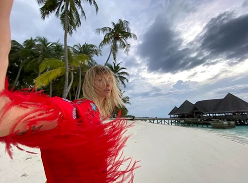Delia, în vacanță în Maldive