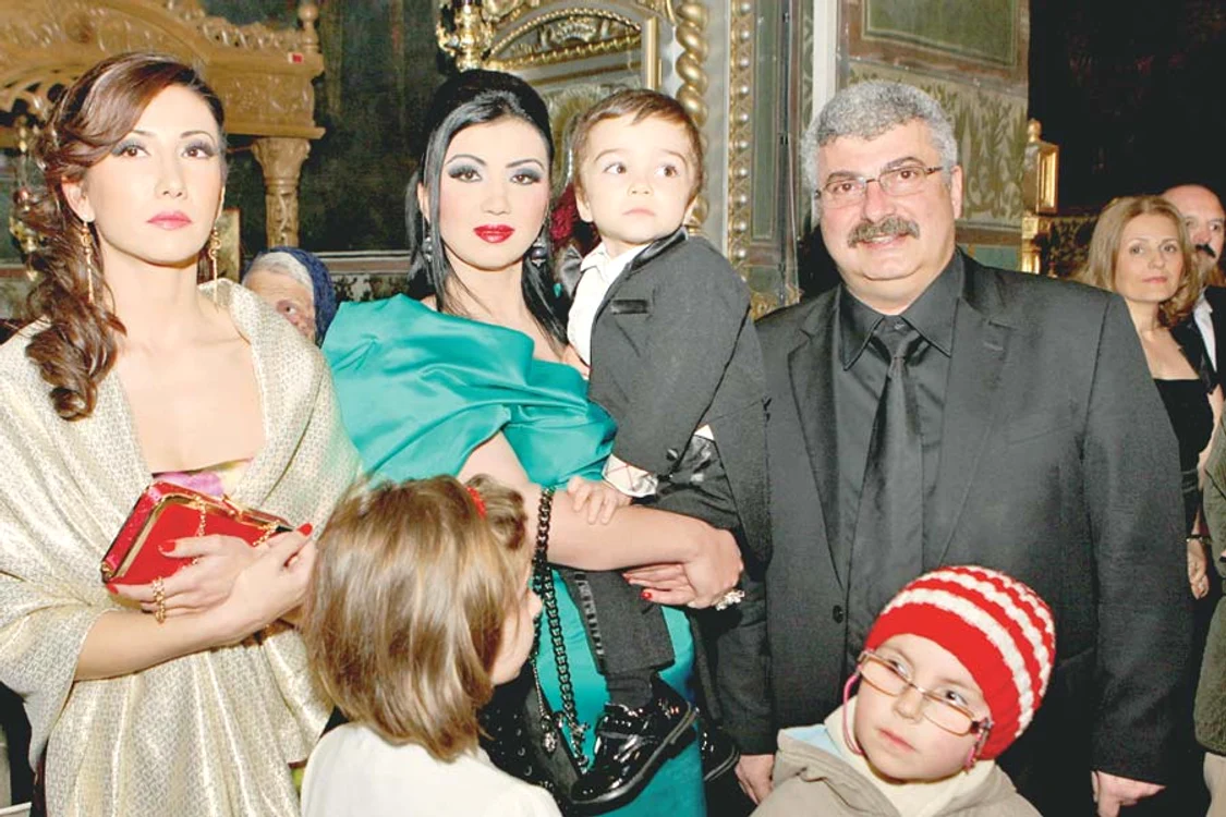 Adriana va consilia femeile  aflate în divorţ sau pe cele  cu probleme în amor