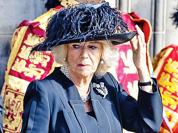 Regina Consoartă Camila a fost și ea prezentă la procesiunea funerară din Scoția