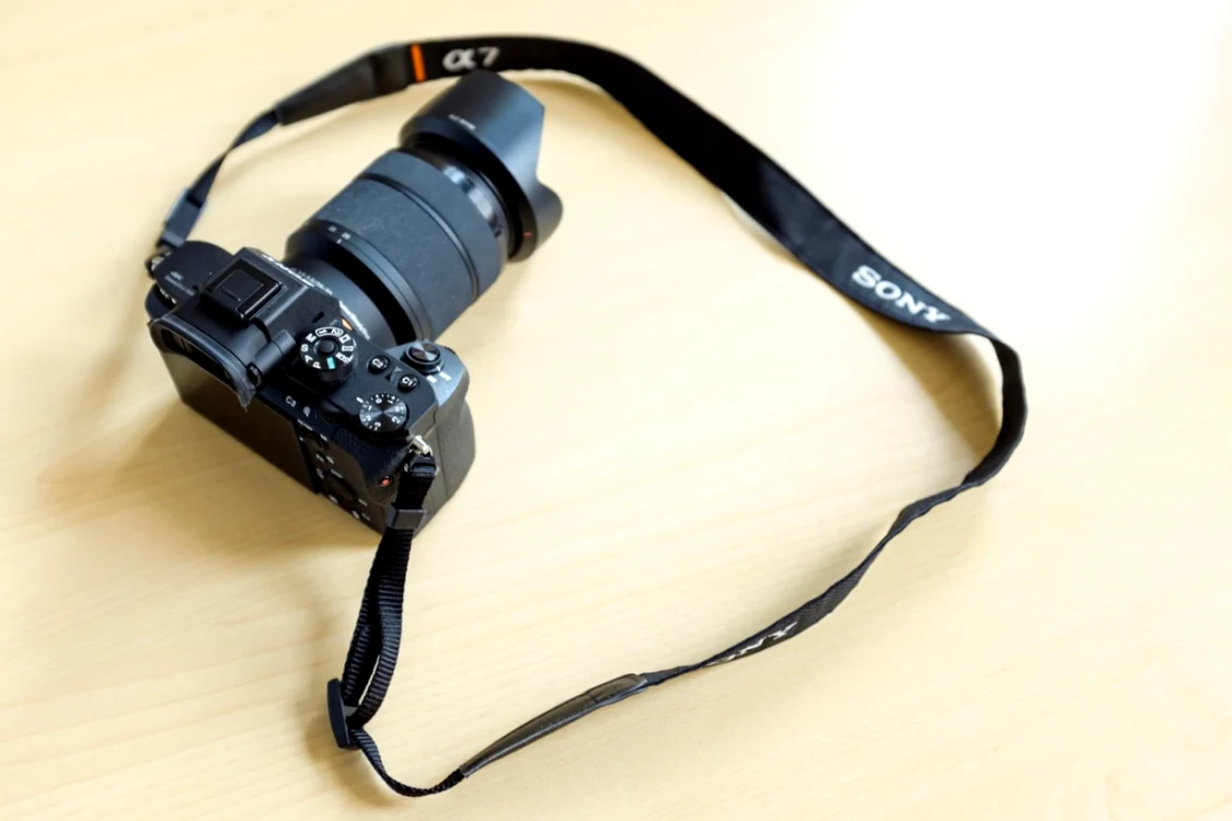 Sony A7r II are un senzor full frame. FOTO Răzvan Băltăreţu/Adevărul