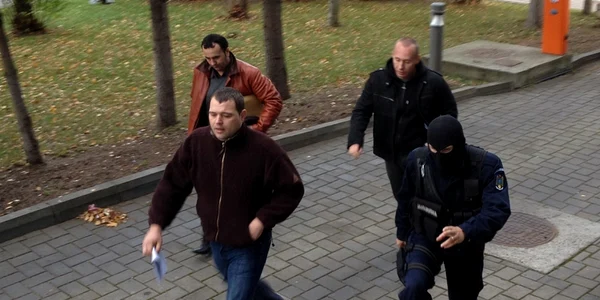 parchet suceava audieri traficanti tigari 19 nov 2013. FOTO