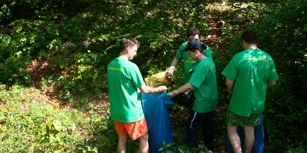 ecologizare cerna voluntari de mediu
