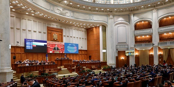 Votul final asupra legii bugetului de stat pentru 2024 în plenul reunit al Parlamentului. FOTO Inquam Photos / George Călin