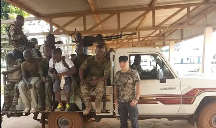Potra și mercenari cu care a activat în Africa. FOTO: RALF