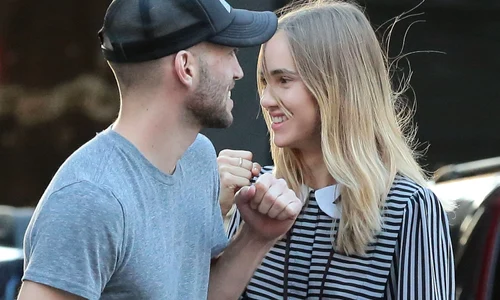 Suki Waterhouse & Aram Rappaport Getting Close In NY jpeg