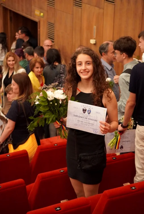 Eforturile i-au fost răsplătite cu multe diplome și premii FOTO: arhiva personală Ana Grigorie