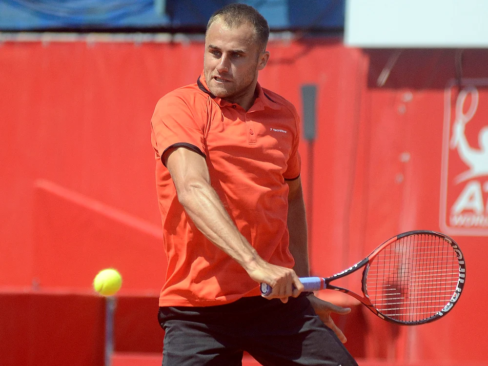 
    Marius Copil  