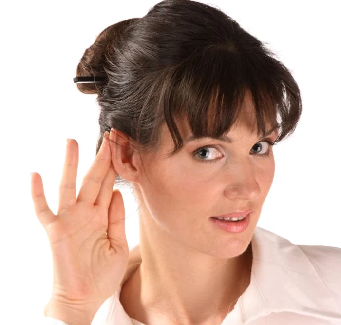 
    Dacă te confrunți cu o problemă de auz, mai întâi trebuie să verifici dacă urechea este complet curată.www.clicksanatate.ro  