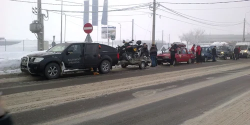 Voluntarii s-au întâlnit la ieşirea din Ploieşti înspre Bucov (foto: cjph.ro)