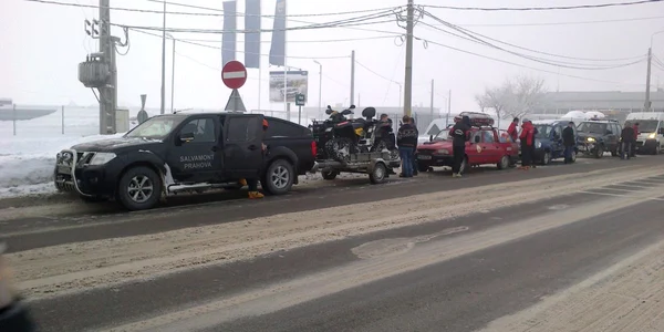 Voluntarii s-au întâlnit la ieşirea din Ploieşti înspre Bucov (foto: cjph.ro)