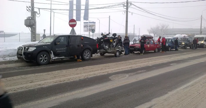 Voluntarii s-au întâlnit la ieşirea din Ploieşti înspre Bucov (foto: cjph.ro)