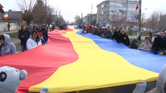 Sala de festivităţi a Liceului “Ion Ghica ”  fost gazda  Simpozionului „1 Decembrie 2016”