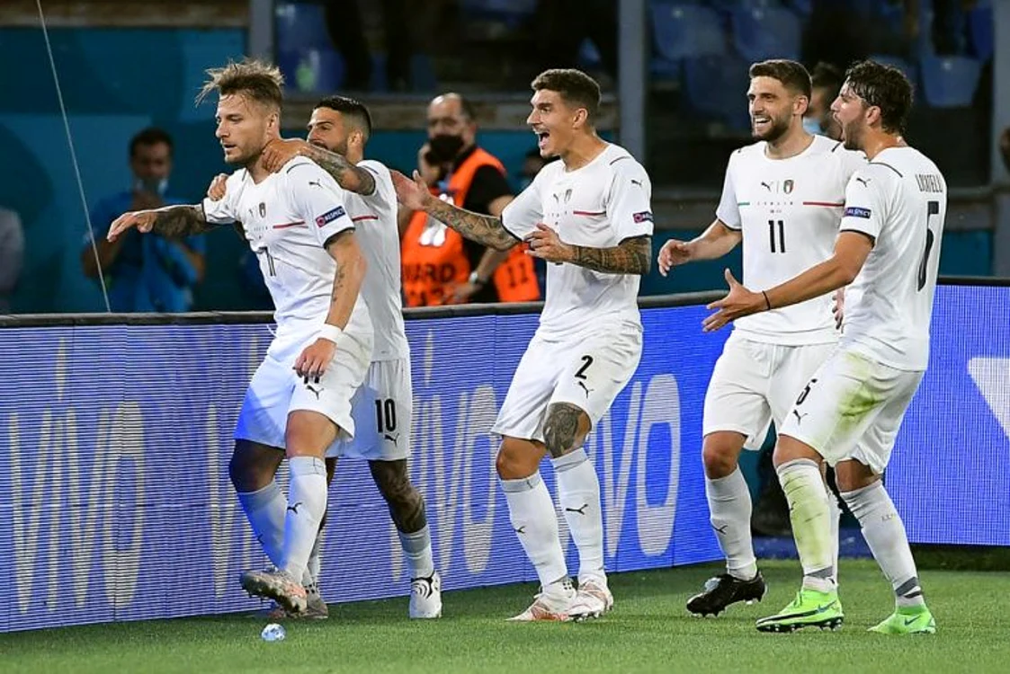 
    Italienii au toate motivele să fie bucuroși după primul meci al Euro 2020FOTO: EPA  