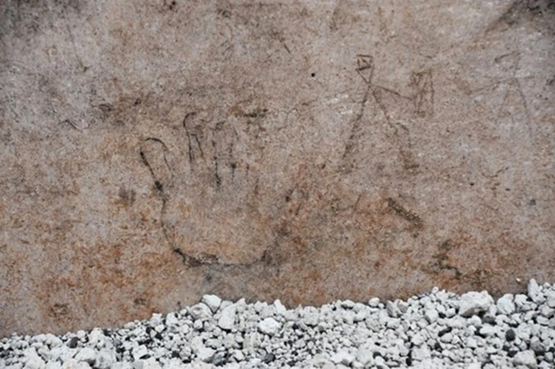 Palma unui copil, desenul descoperit la Pompei. Foto: Parco Archeologico Pompei