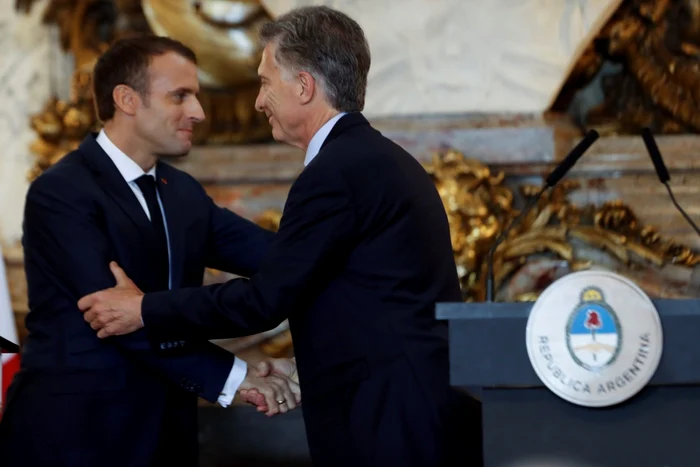 Emmanuel Macron fiind primit la Casa Rosada de Mauricio Macri FOTO EPA-EFE