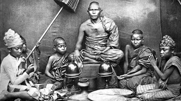 Automumificarea procesul prin care călugării buddhiști sperau să devină una cu Buddha jpeg