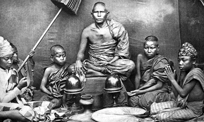 Automumificarea   procesul prin care călugării buddhiști sperau să devină una cu Buddha jpeg