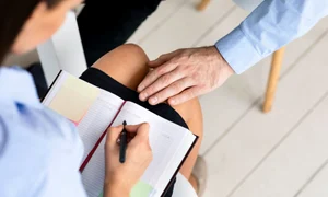 Abuz sexual - profesor - liceu - eleva - FOTO Shutterstock 