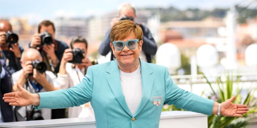 3 1 elton john shutterstock 1400979080 jpg jpeg