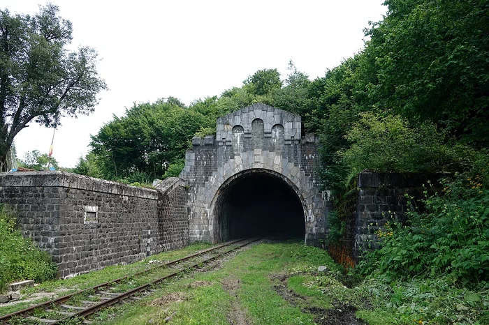 Tunelul Teliu. Sursa: Wikipedia